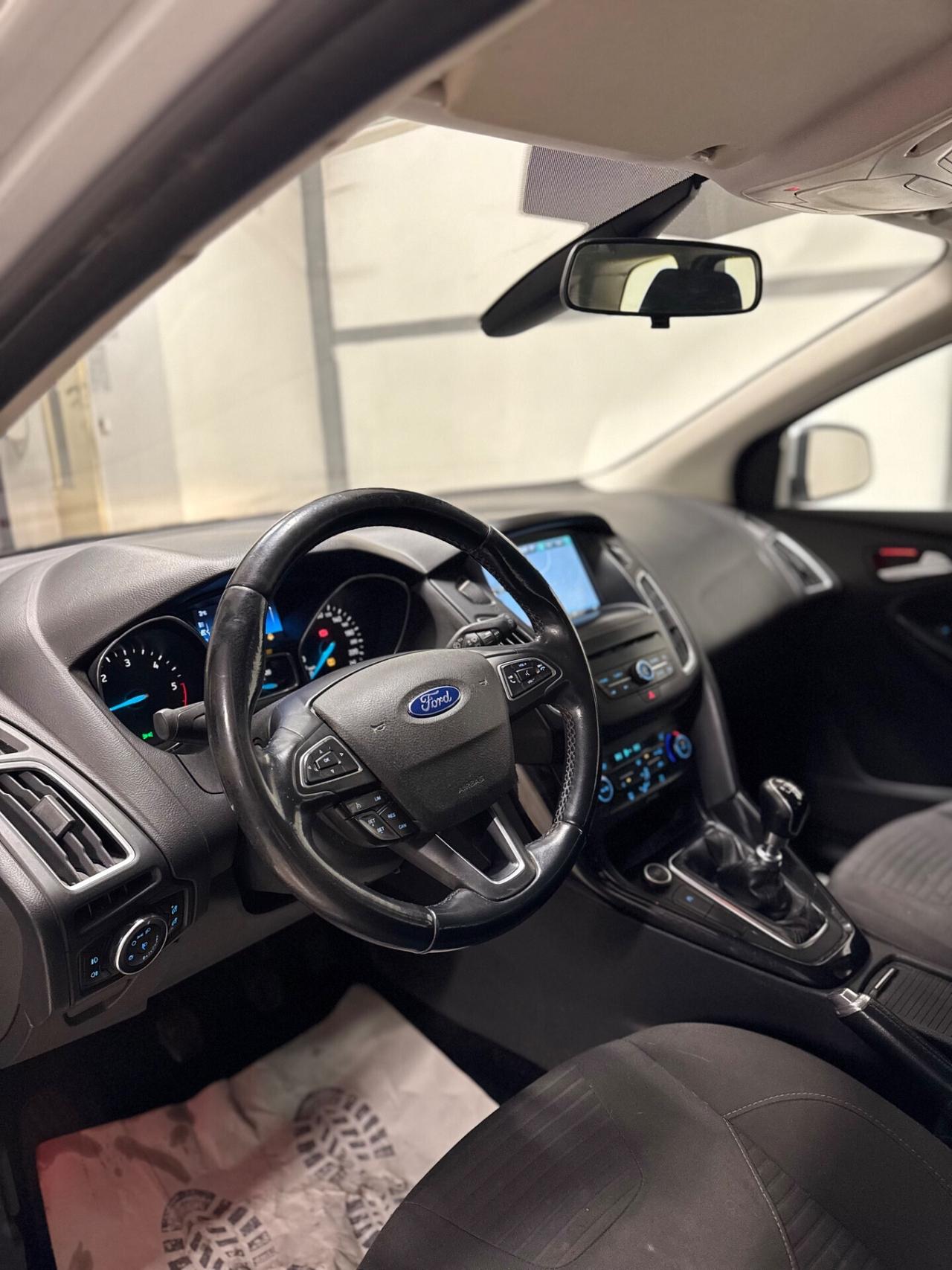 Ford Focus 1.5 TDCi 120 CV Start&Stop Powershift Titanium