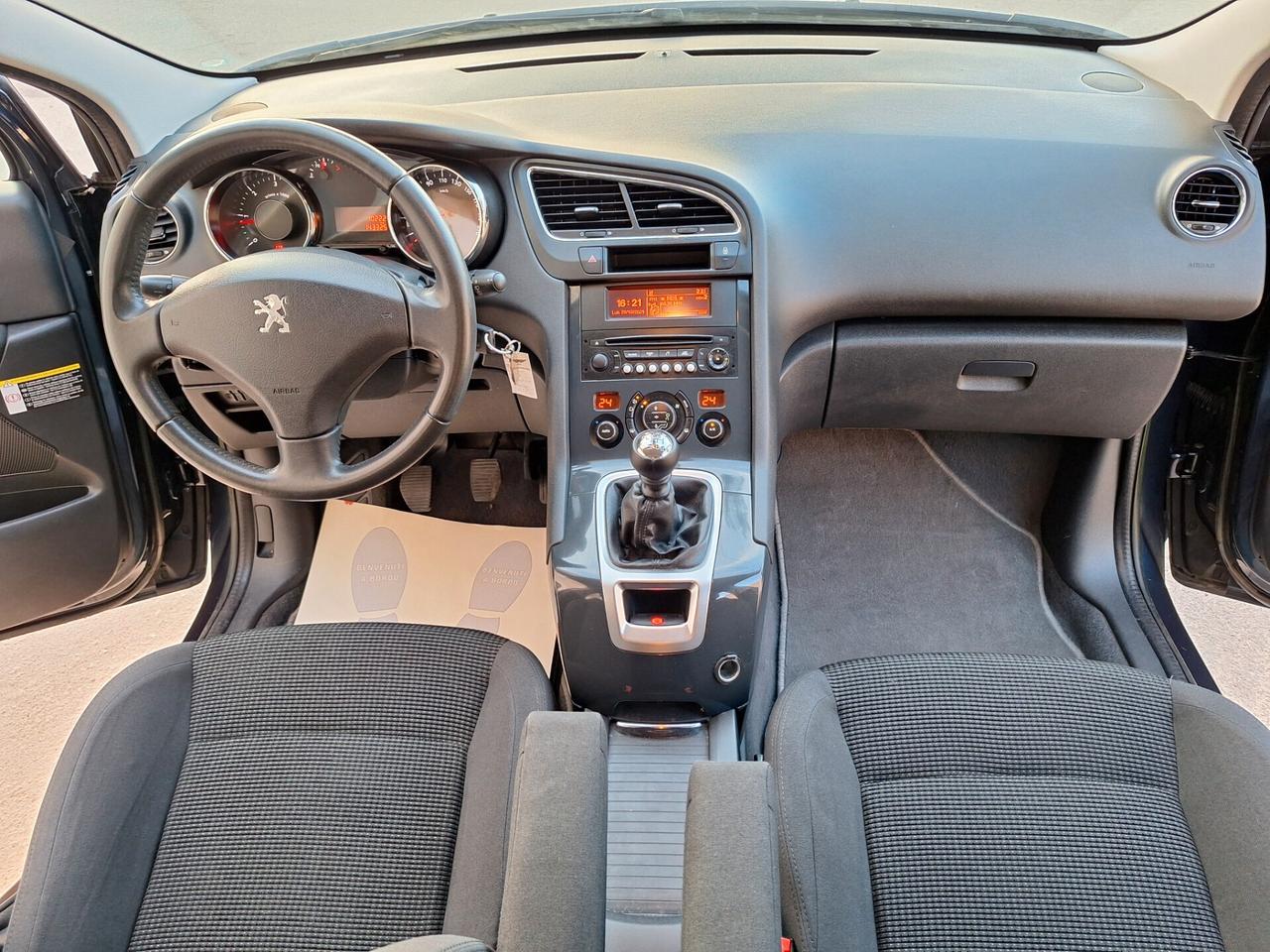 Peugeot 5008 1.6 HDi 115CV 7 posti 2014