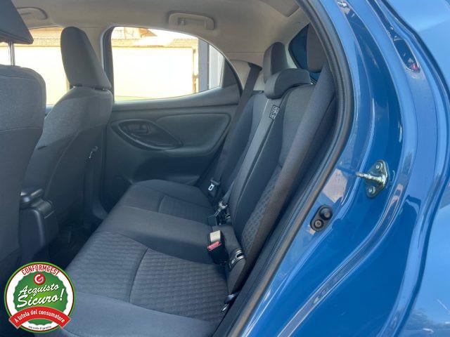 TOYOTA Yaris 1.5 Hybrid 5 porte Lounge - PER NEOPATENTATO -