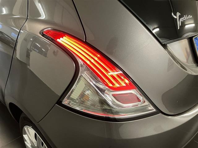 LANCIA Ypsilon 5 Porte 1.2 8v 69cv Gold c/CL E6