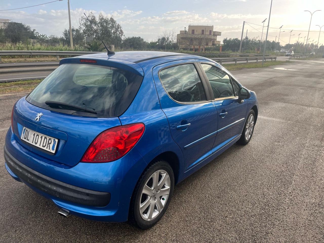 Peugeot 207 1.6 HDi 90CV 5p. XS Unipro 2008
