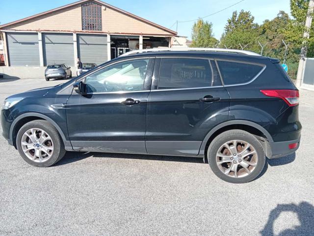 FORD Kuga 2.0 TDCI 150 CV S&S 4WD Powershift Titanium