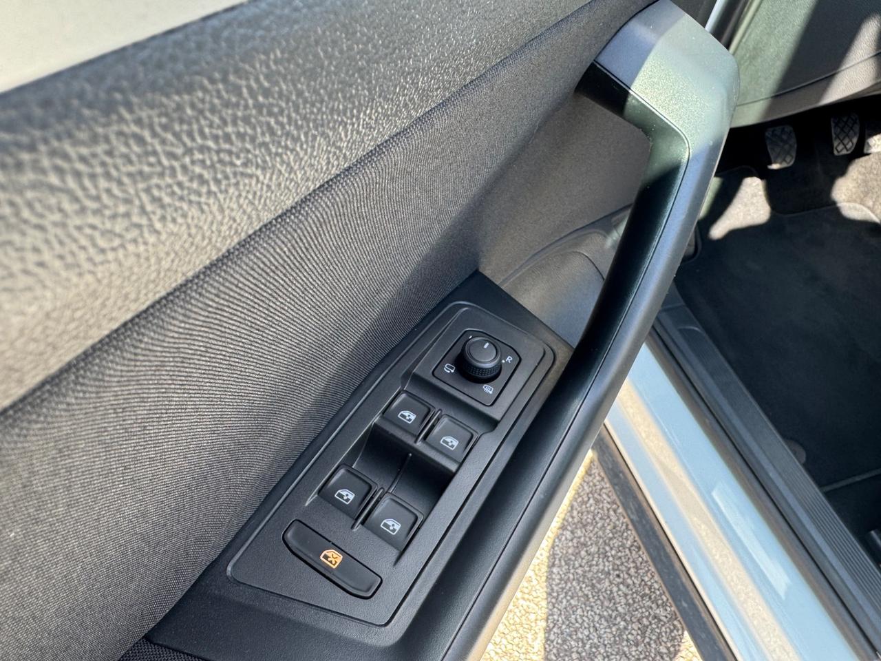 Volkswagen T-Roc 1.0 TSI Style ADATTA A NEOPTANTATI