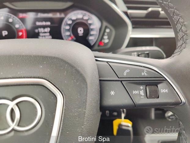 Audi Q3 35 TFSI Business Advanced S tronic