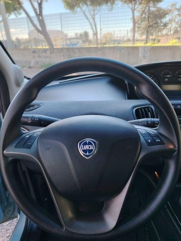 Lancia Ypsilon Ypsilon 1.0 FireFly 5 porte S&S Hybrid Silver