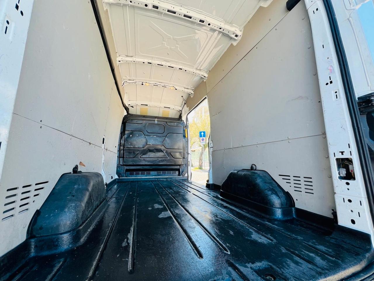 Ford TRANSIT 2.0 BLUEHDI 17CV L3H3 +IVA