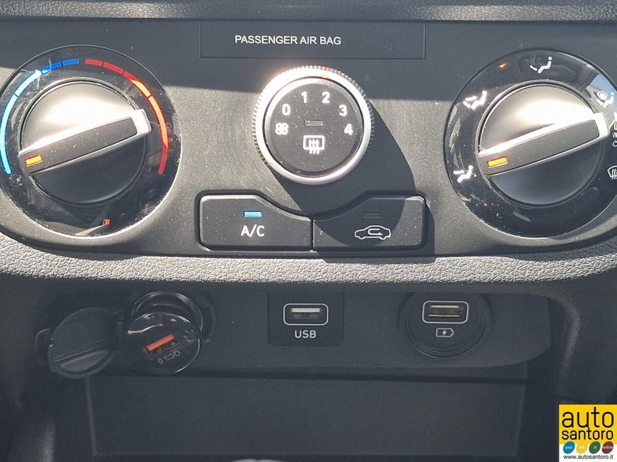 HYUNDAI I10 1.0 TECH + CONNECT PACK