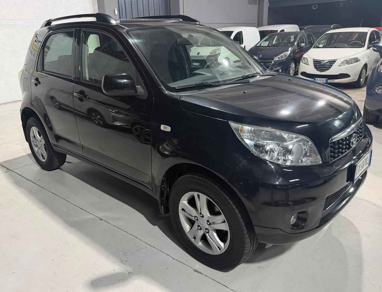 Daihatsu Terios Benzina Automatica 4x4 Neopatentati