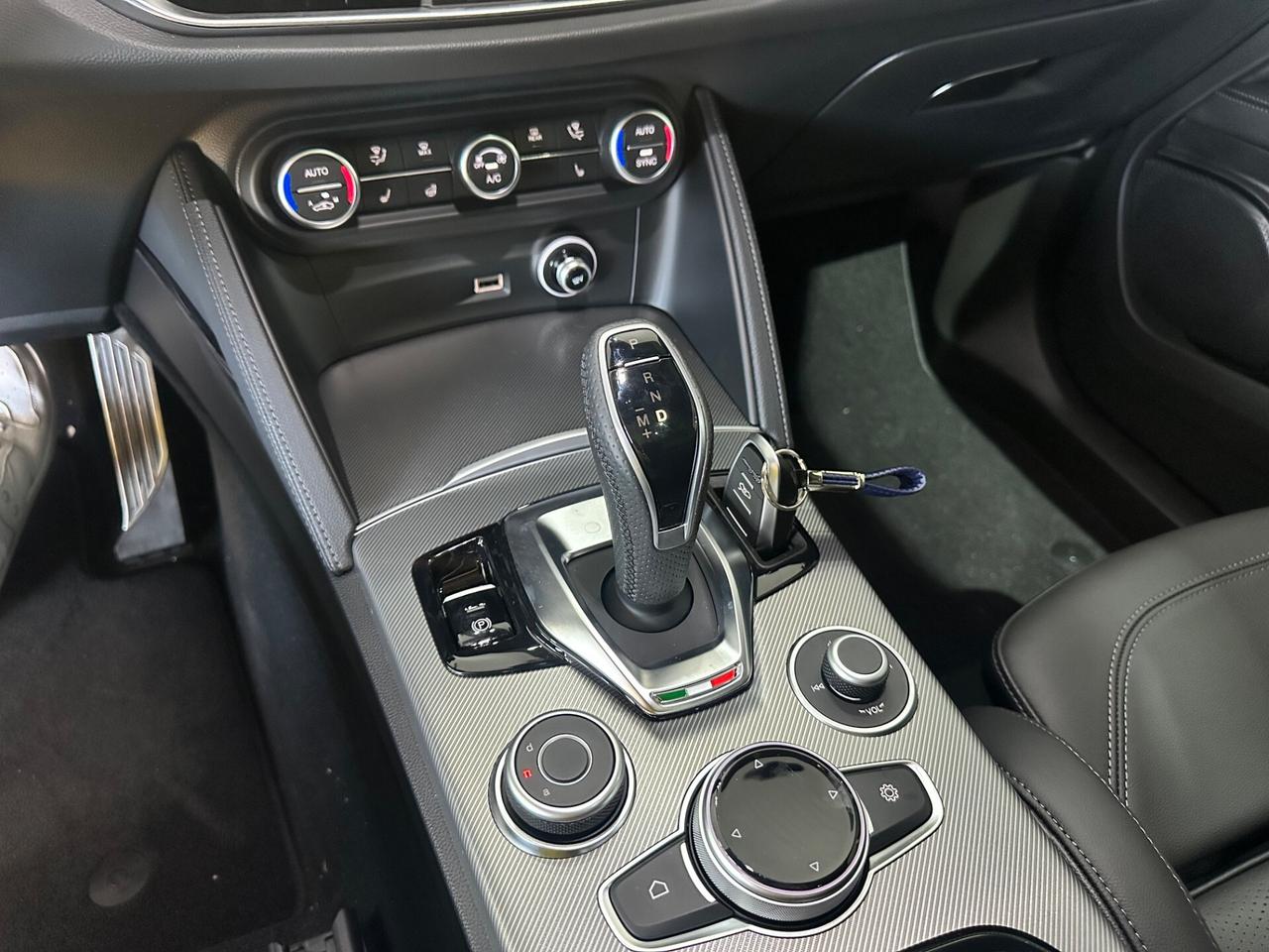 Alfa Romeo Stelvio 2.2 Turbodiesel 210 CV AT8 Q4 Veloce