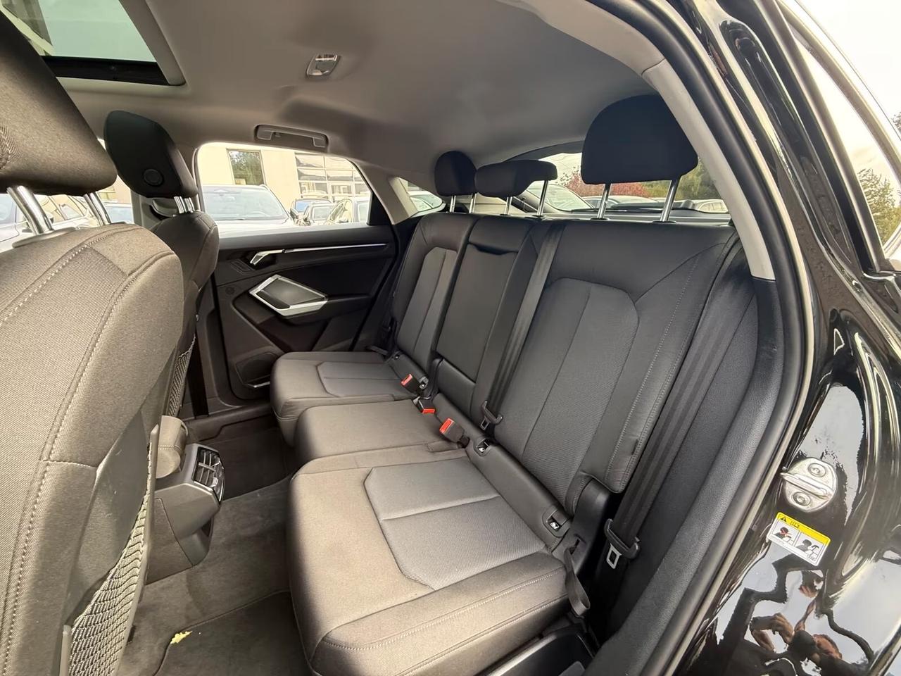 Audi Q3 Sportback 35 2.0 tdi S line edition s-tronic