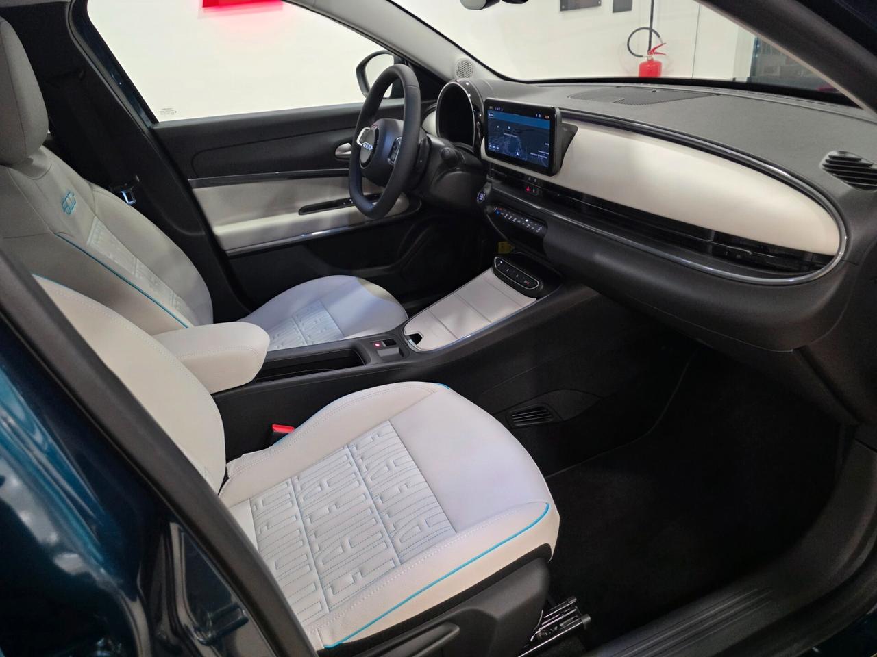 Fiat 600 Hybrid 110 CV DCT MHEV La Prima