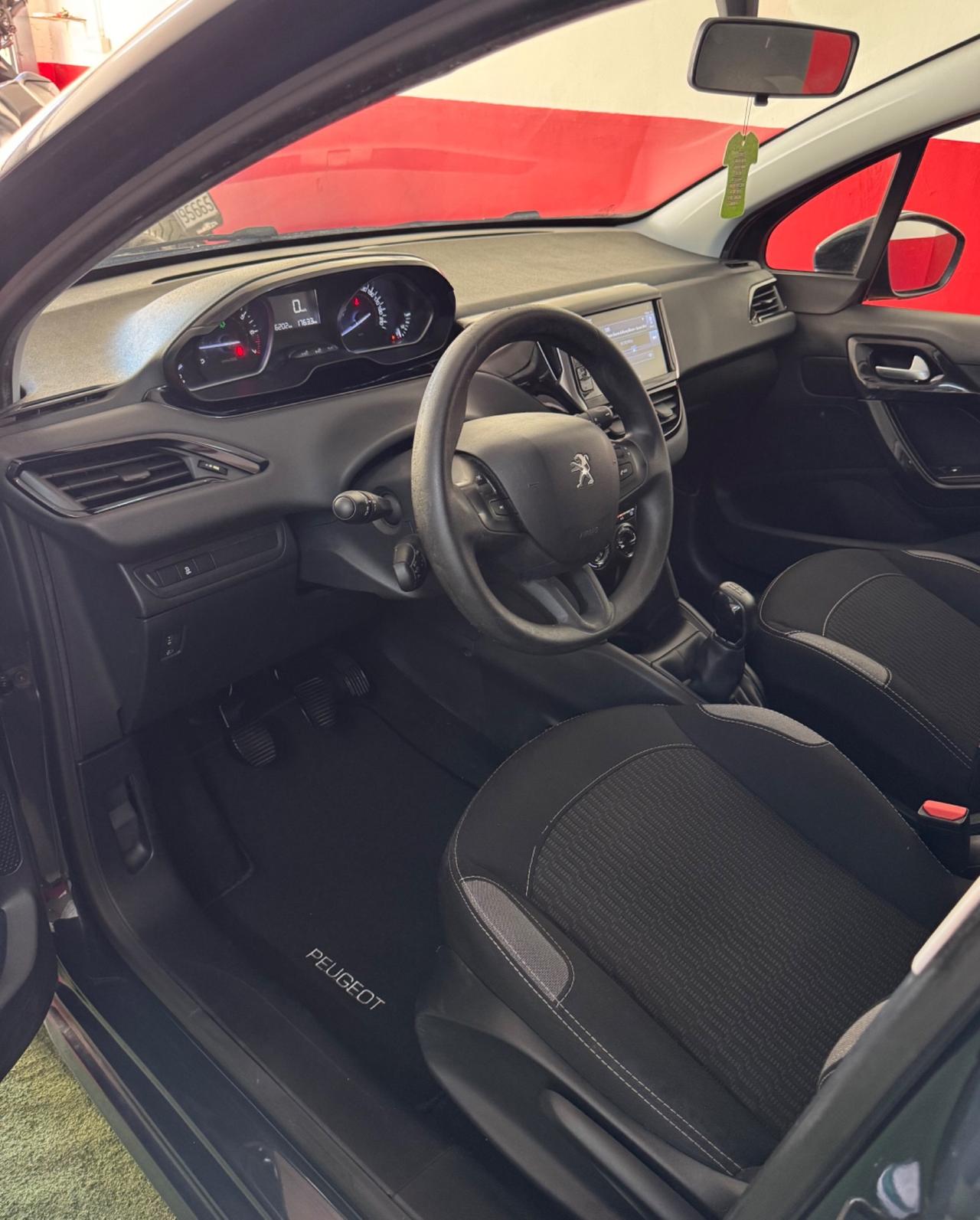 Peugeot 208 5 porte Access 110000 CHILOMETRI