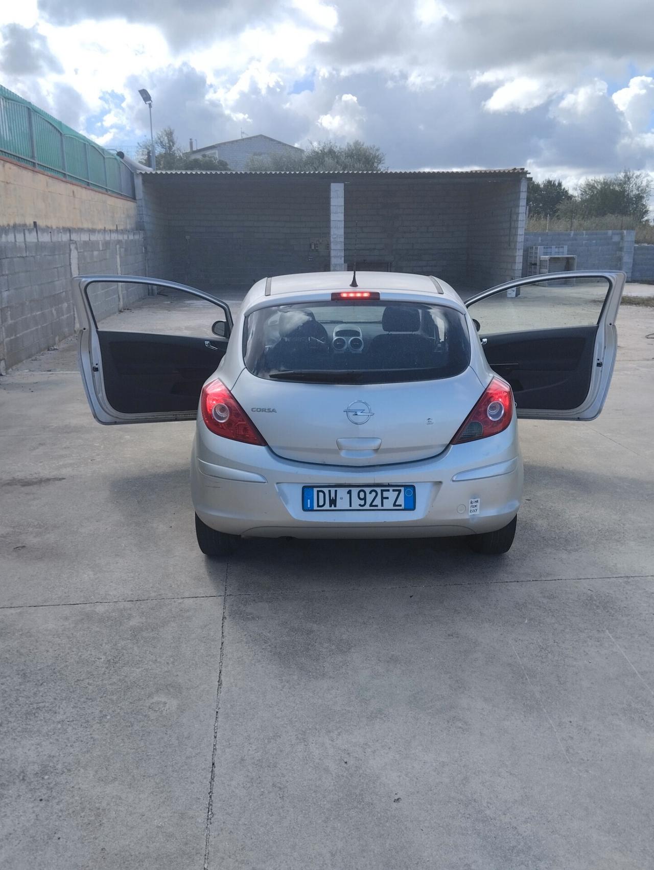 Opel Corsa 1.0 12V 3 porte Enjoy