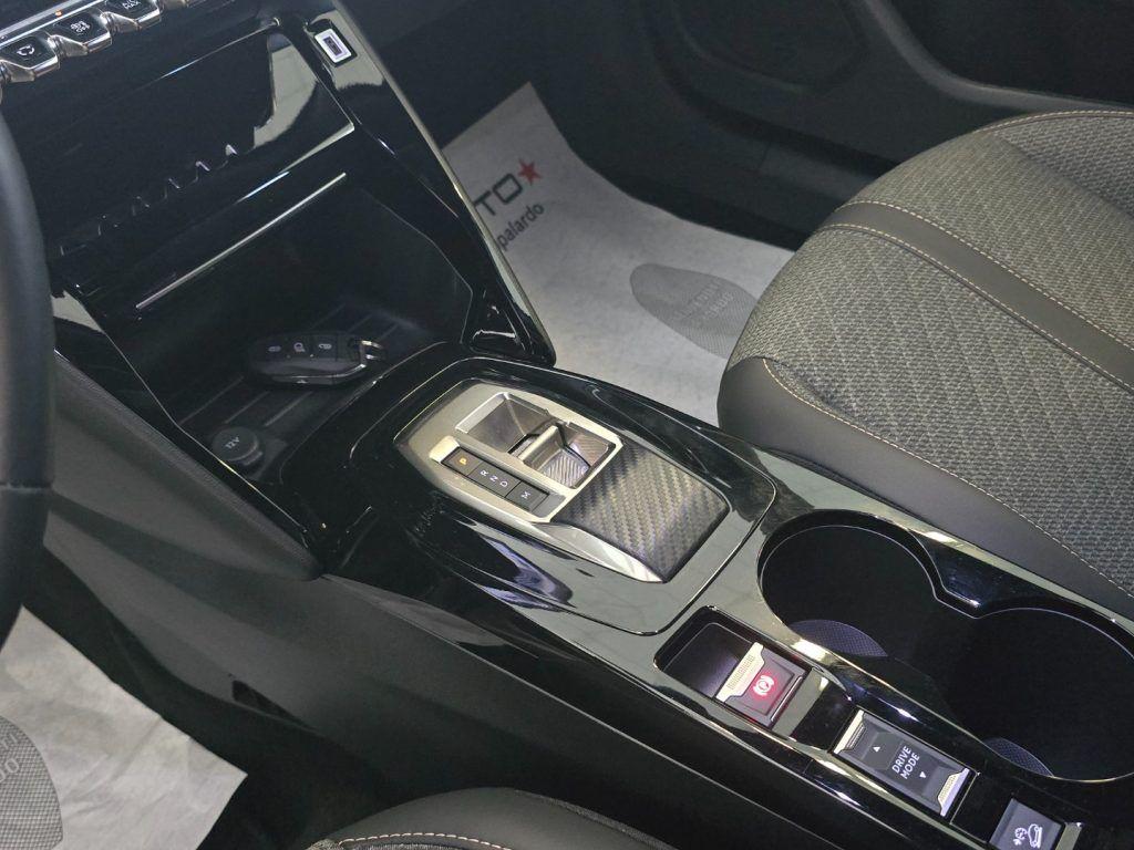Peugeot 2008 Hybrid 145 e-DCS6 Allure