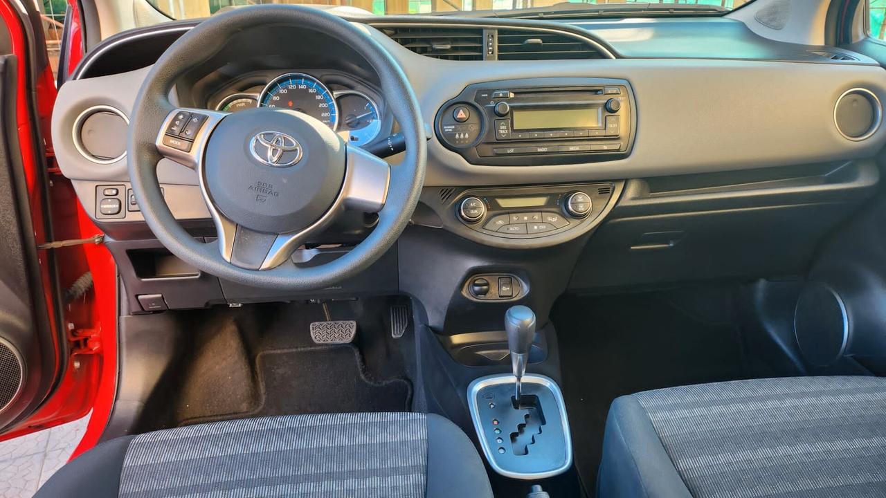 Toyota Yaris 1.5 Hybrid 5 porte Cool