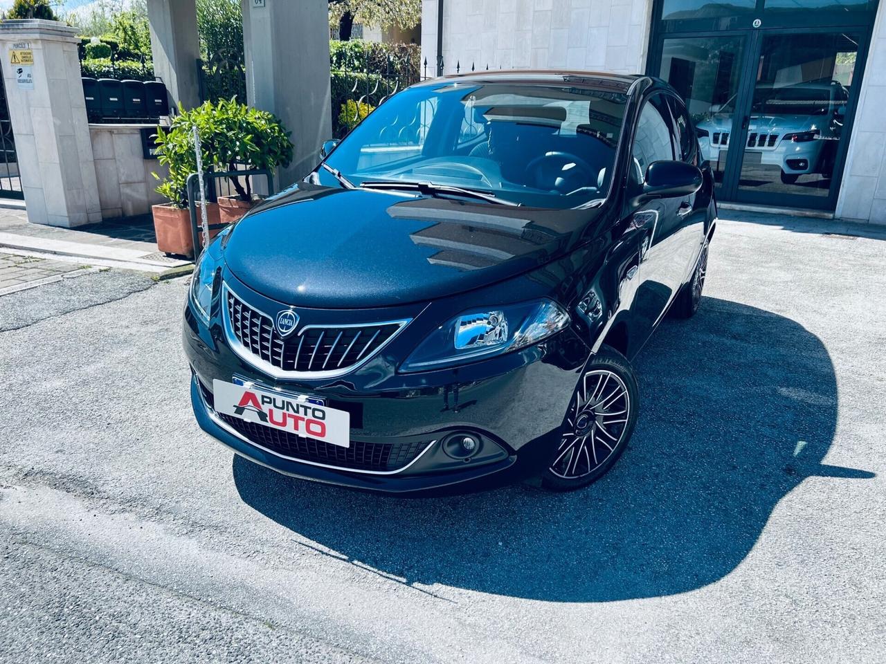 Lancia Ypsilon 1.0 S&S Hybrid Gold CARPLAY 27MILA