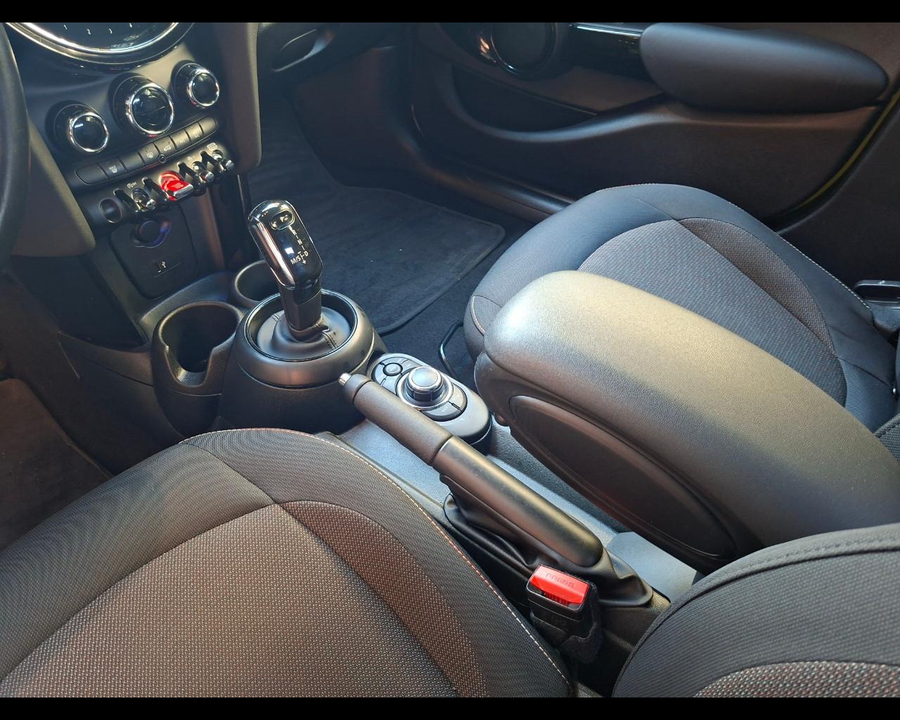 MINI Mini 5 porte (F55) - Mini 1.5 Cooper Business 5 porte