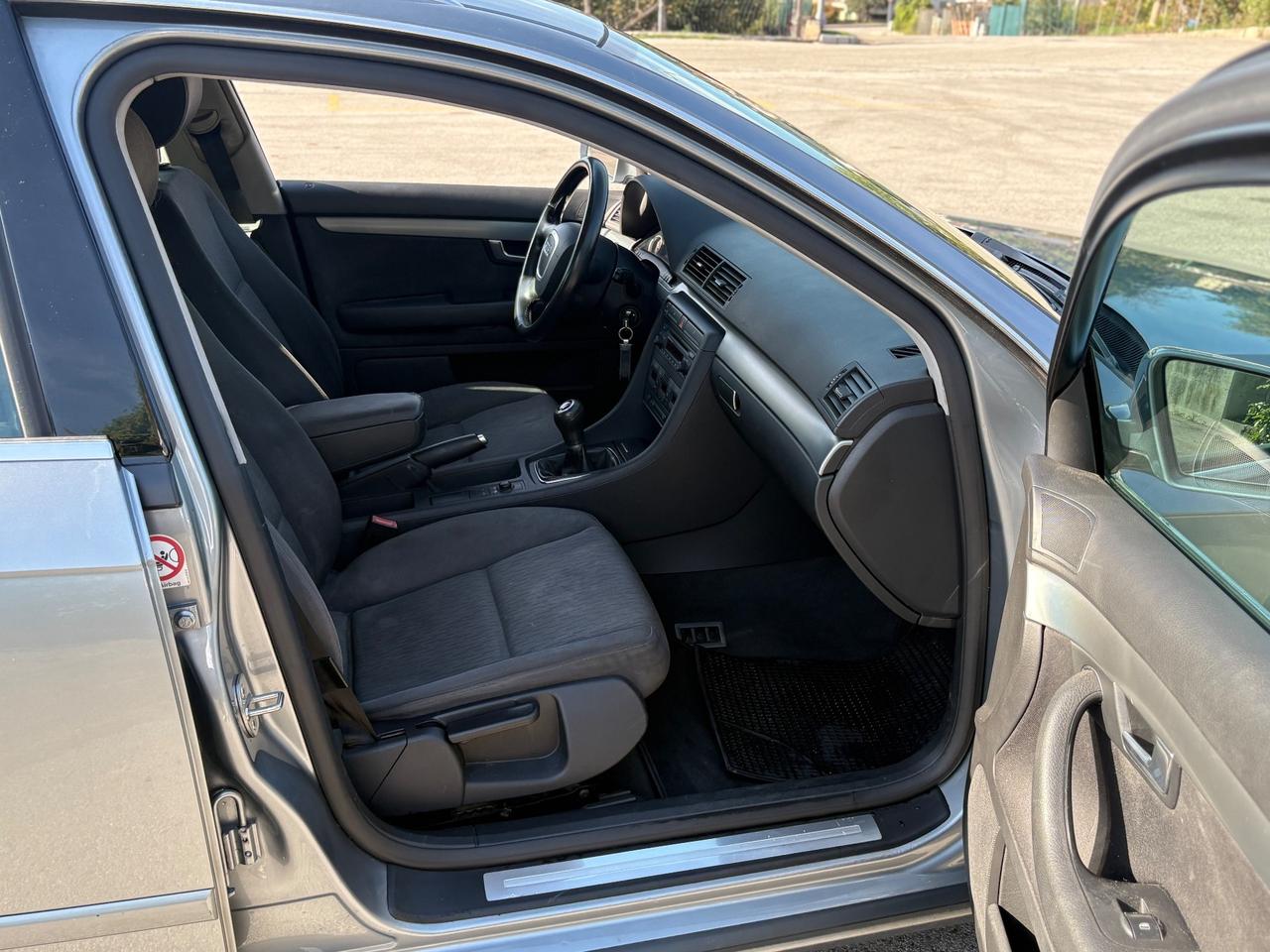 Audi A4 2.0 16V TDI Avant in Ordine