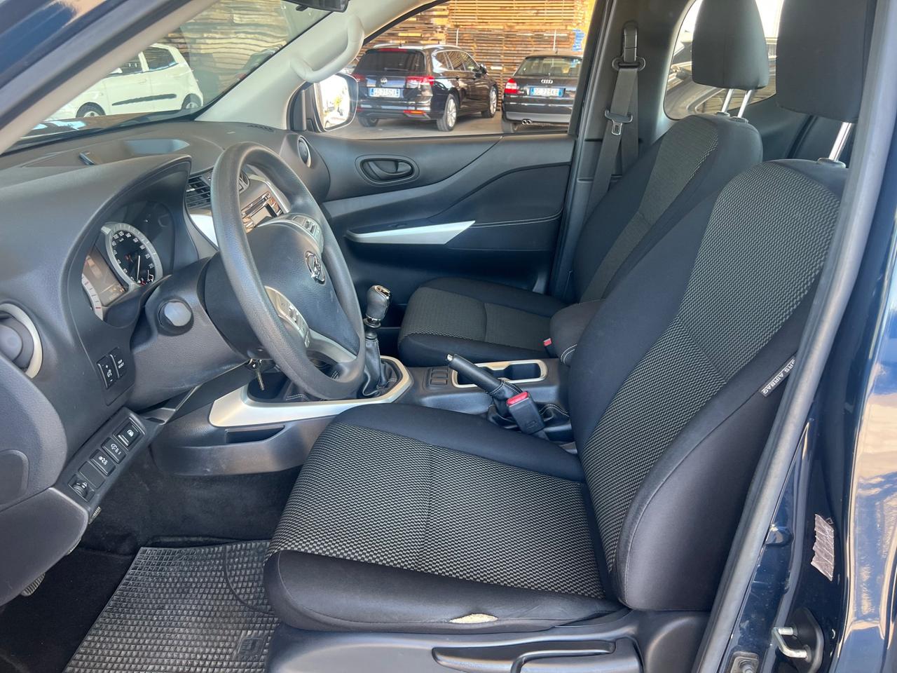 Nissan Navara 2.3 dCi 4WD King Cab Visia