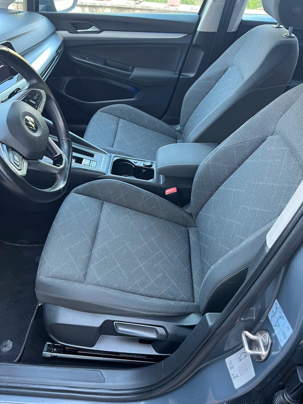 Volkswagen Golf 1.5 TGI DSG Style UNIPROPRIETARIO