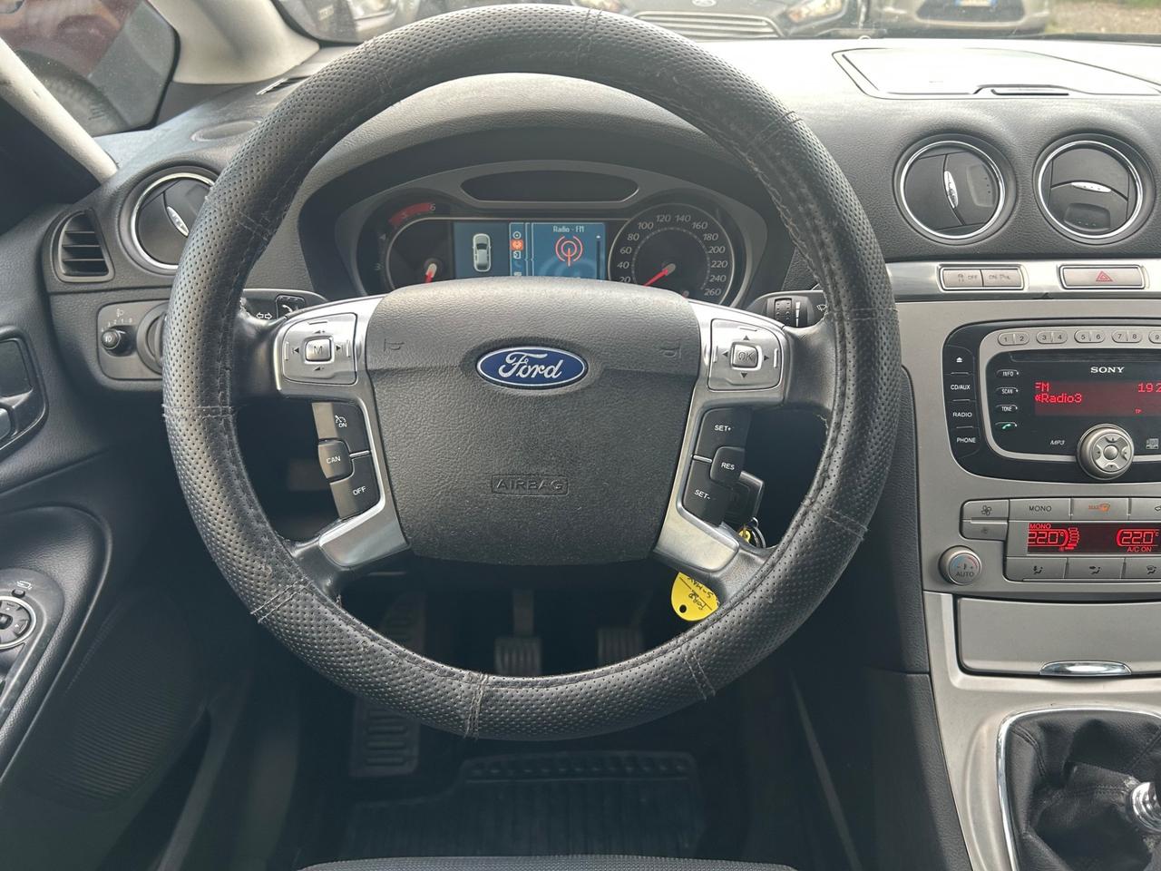 Ford S-Max 2.0 TDCi 140CV Titanium 7 Posti