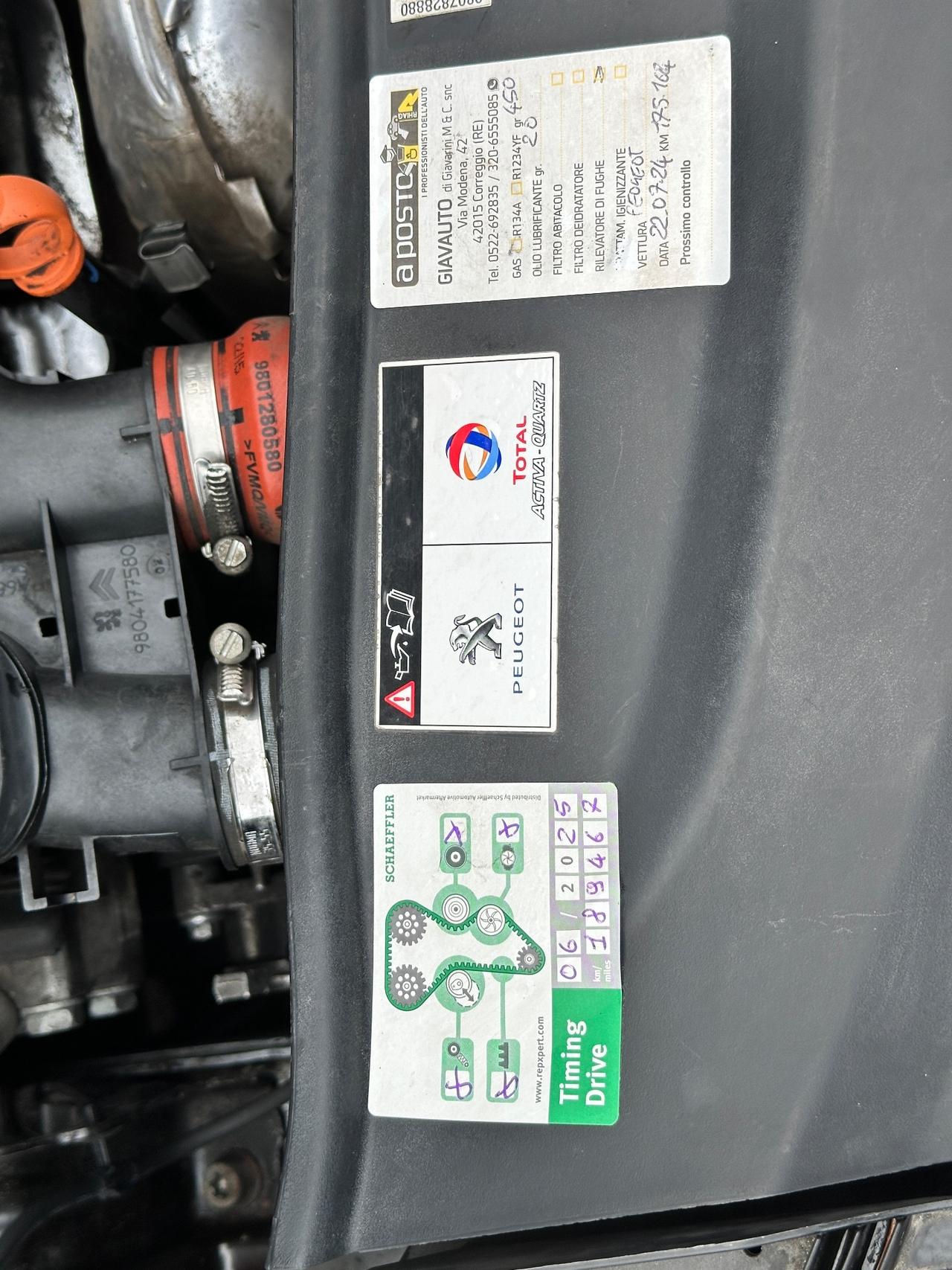 Peugeot 2008 BlueHDi 120 S&S Black Matt