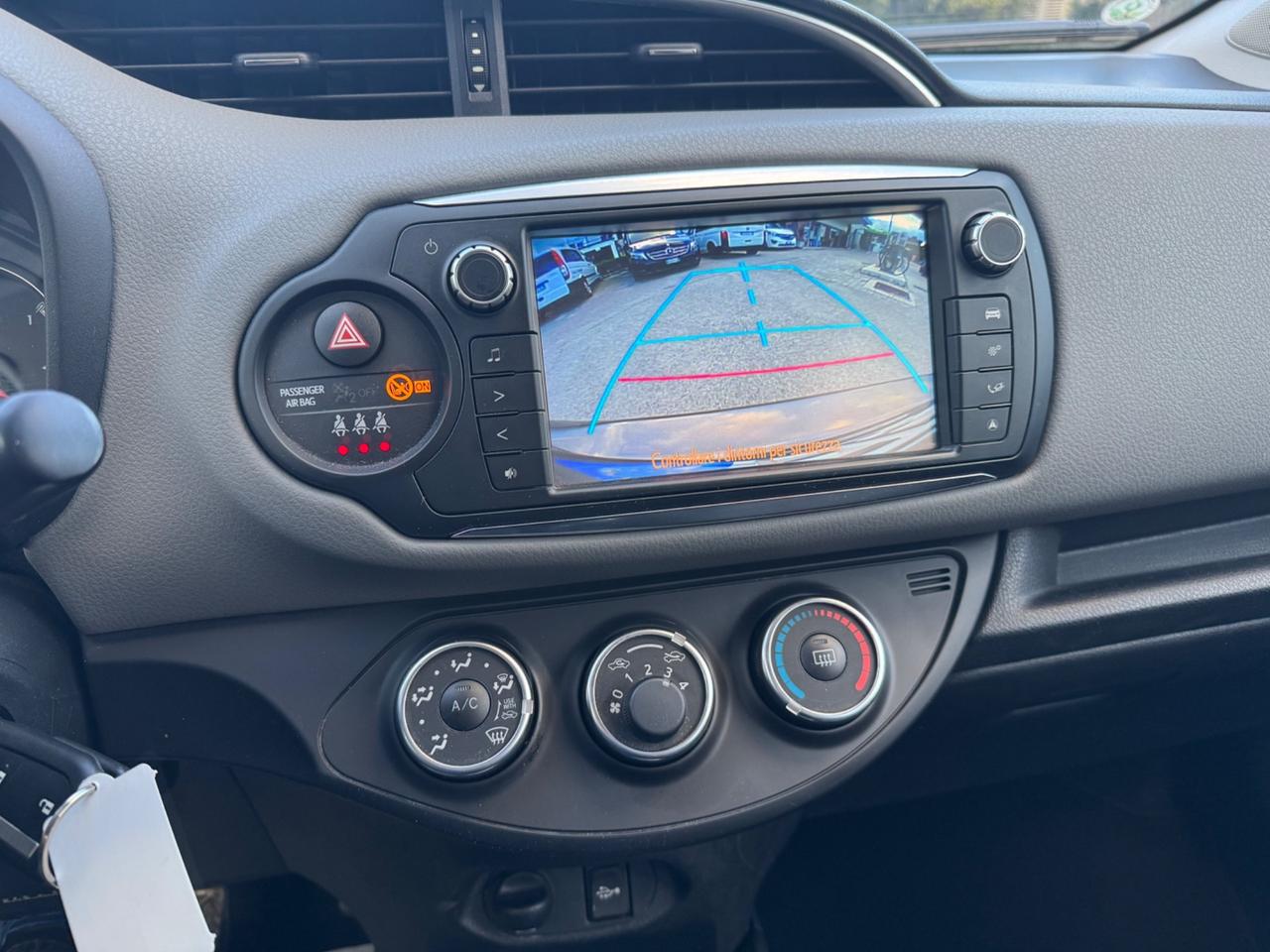 Toyota Yaris 1.0 5 porte Lounge