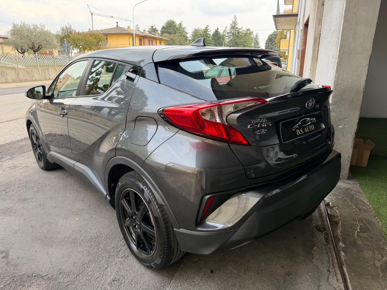 Toyota C-HR 1.8 Hybrid E-CVT Lounge
