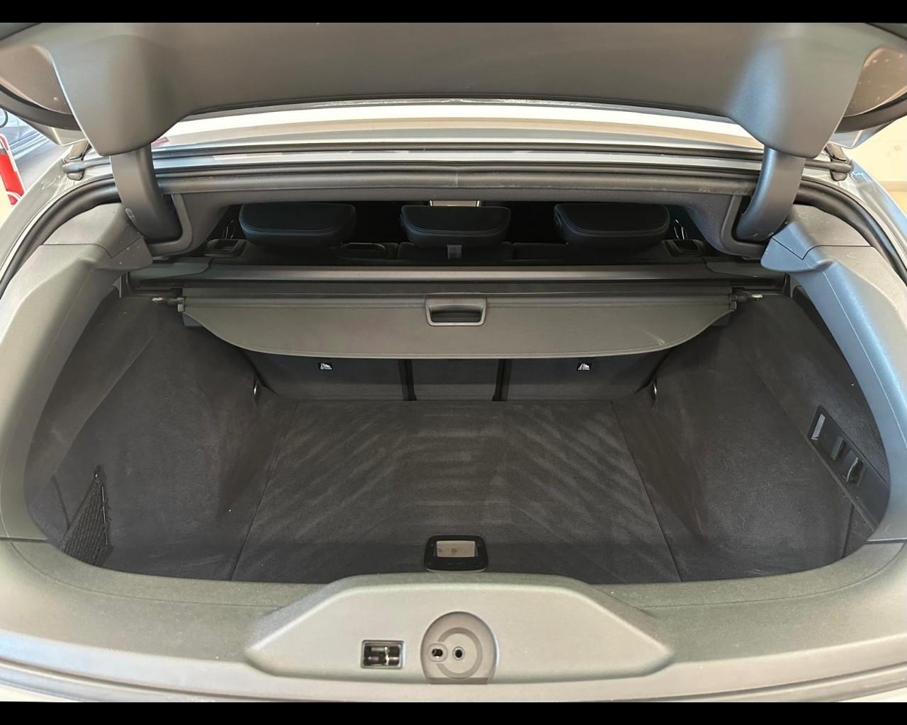 BMW Serie 3(G20/1-80/1) - 318d 48V Touring Msport