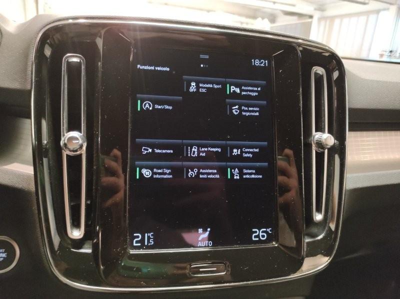 VOLVO XC40 (2017-->) - XC40 T2 Core