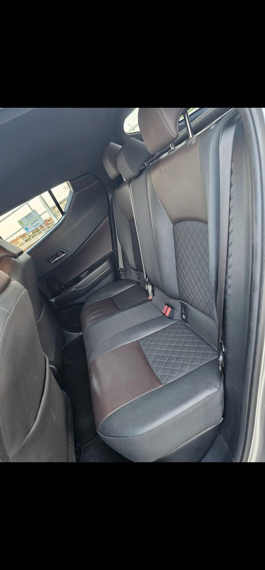 Toyota C-HR 1.8 Hybrid E-CVT Lounge