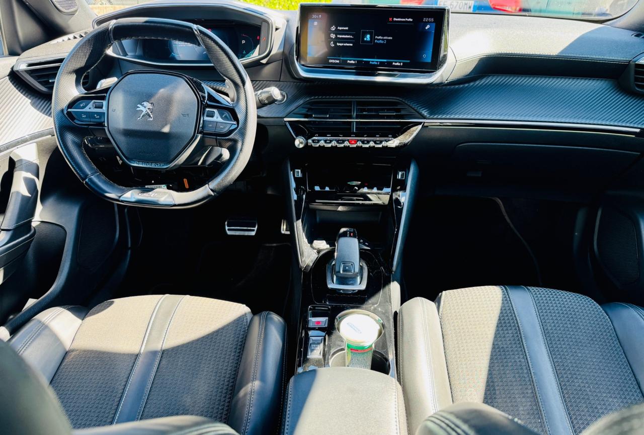 Peugeot 2008 BlueHDi 130 CV GT Line