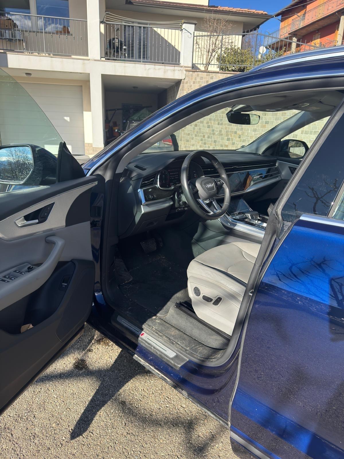 Audi Q8 50 TDI 286 CV quattro UNICOPROPRIETARIO