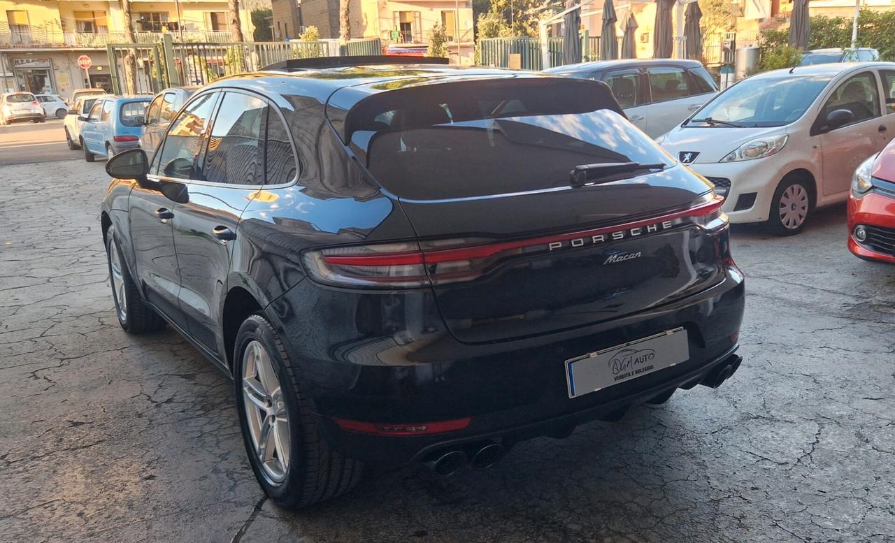 Porsche Macan 2.0 245cv Tetto Led