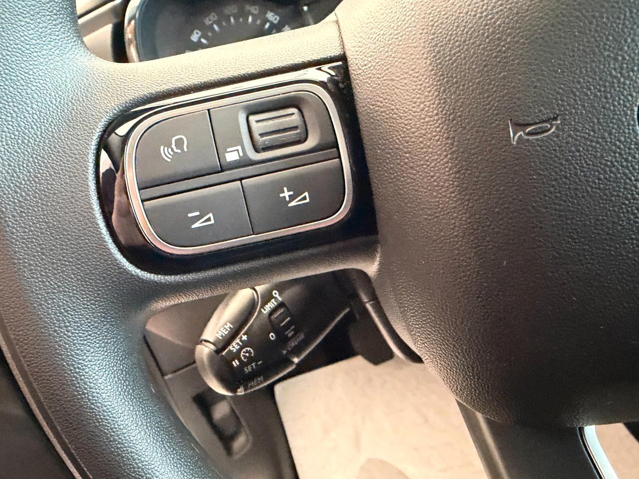 Citroen C3 1.5 BLUEHDI 100 cv. SHINE