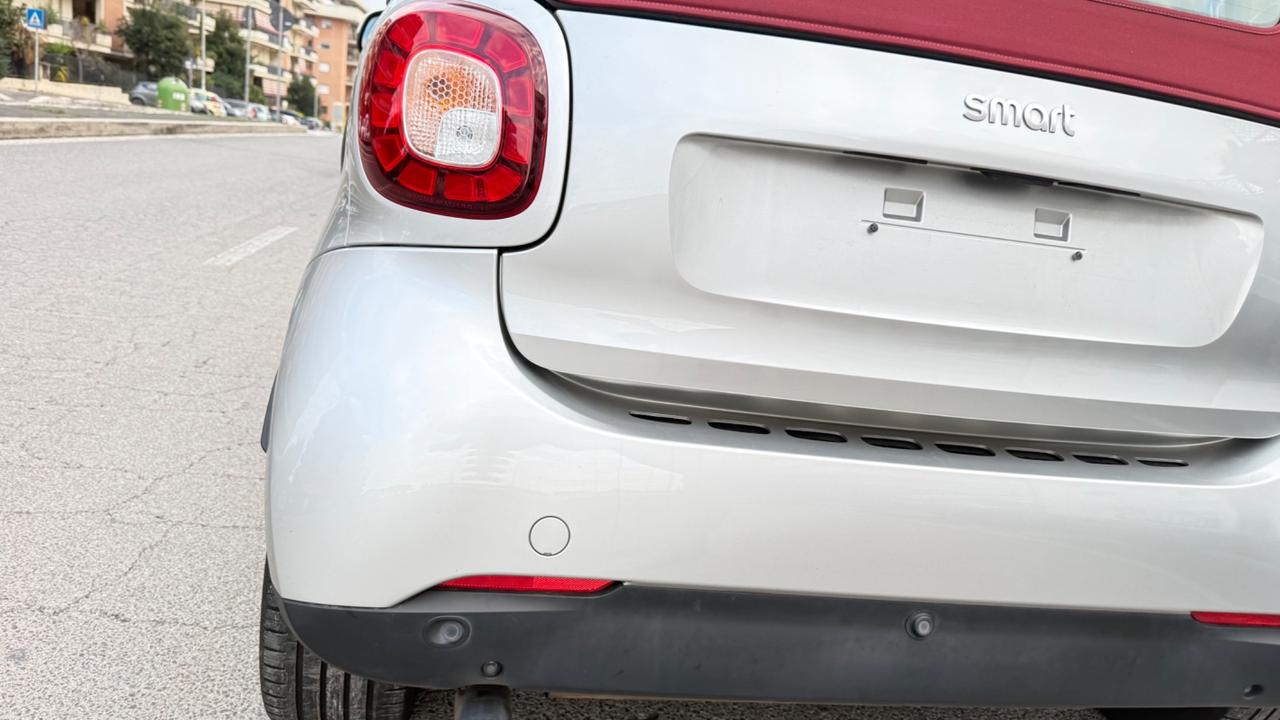 Smart ForTwo 90 0.9 T twinamic cabrio Prime led navi camera cerchi 16 PDC bluettoh pack sport