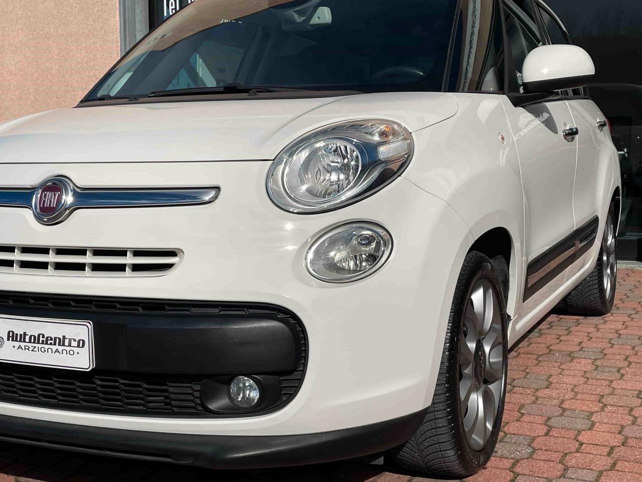 Fiat 500L Living 1.6 Multijet 105 CV Lounge 7 POSTI / NEOPATENTATI