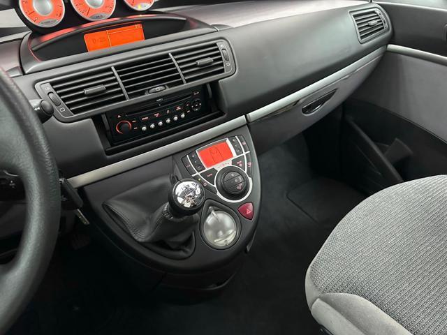 PEUGEOT 807 2.0 16V