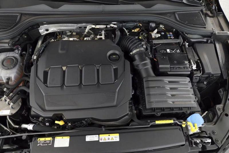 Volkswagen Golf Golf 8.5 2.0 TDI 150 CV DSG SCR Life LED CAMERA NAVI