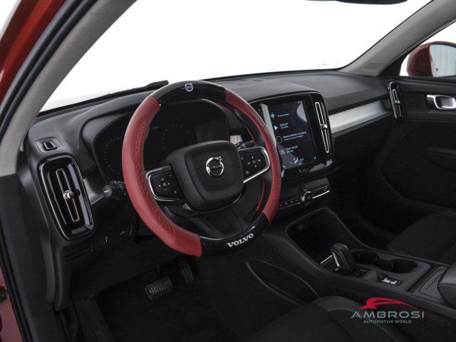 VOLVO XC40 T4 AWD Geartronic Momentum