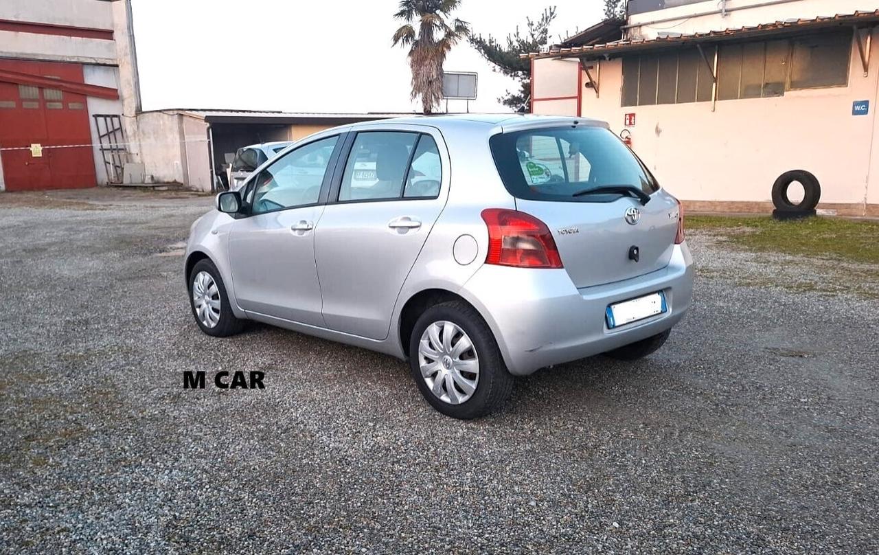 Toyota Yaris 1.3 5 porte Navi