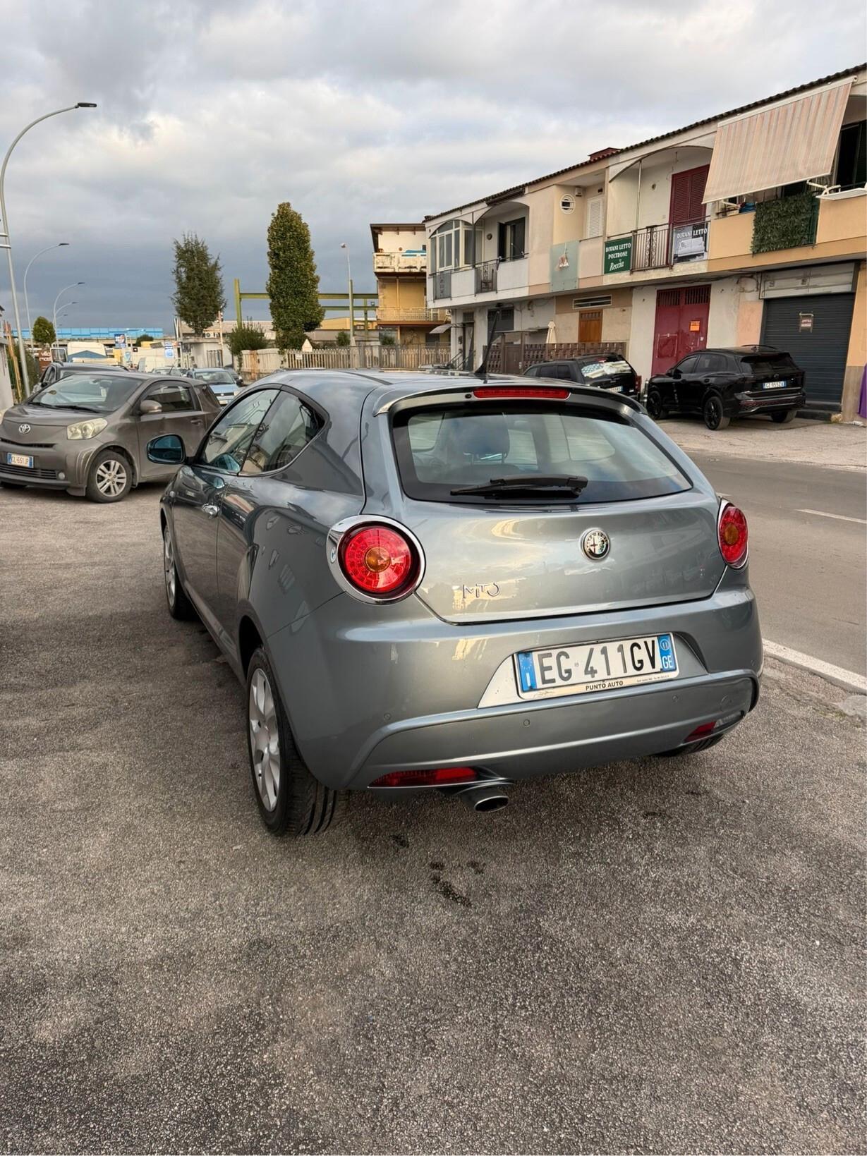 Alfa Romeo MiTo 1.6 JTDm-2 S&S Distinctive Sport Pack