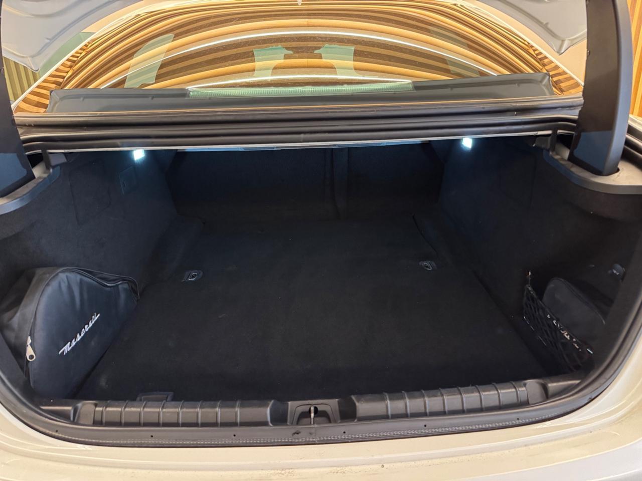 Maserati Ghibli V6 Diesel 275 CV PARI AL NUOVO