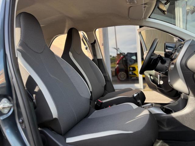 TOYOTA Aygo Connect 1.0 72 CV x-play MMT (NESSUN VINCOLO)
