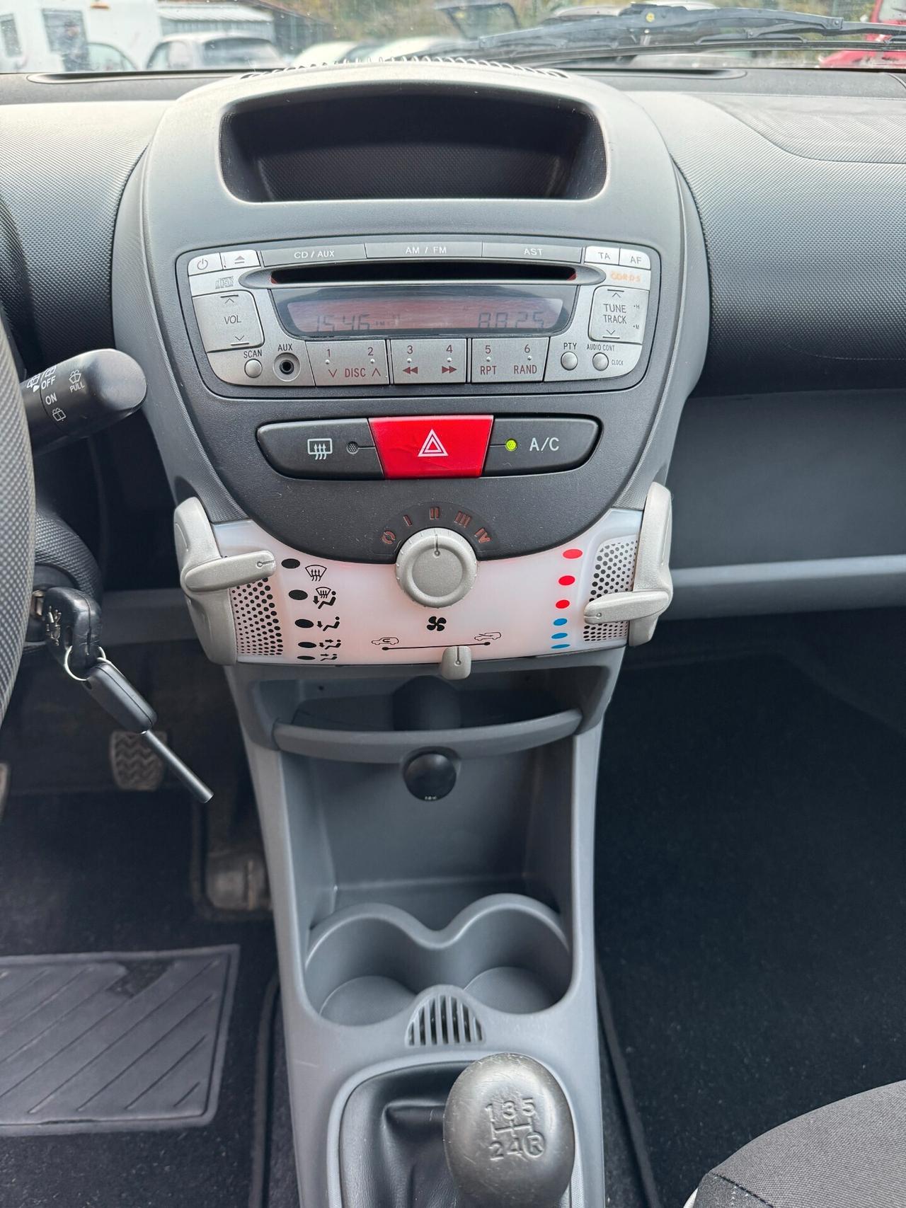 Peugeot 107 1.0 50kW 5P Benz E5 Allure