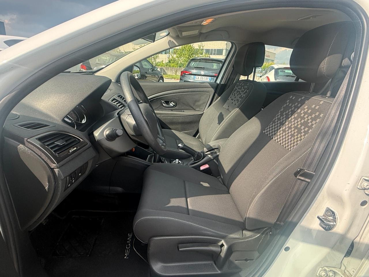 Megane 1.5 dCi 110CV Wave Autocarro