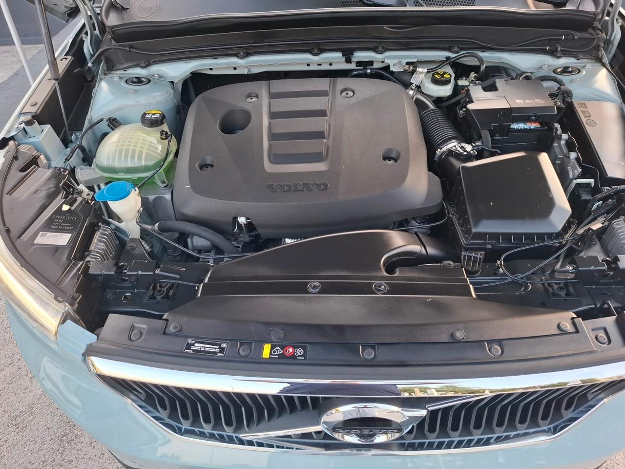 VOLVO XC40 2.0 D3 150 CV MOMENTUN GEARTRONIC