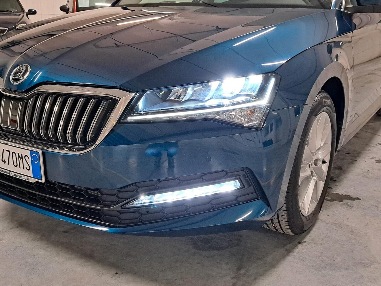 Skoda Superb 2.0 TDI EVO SCR 200CV Executive Wagon DSG Km.0