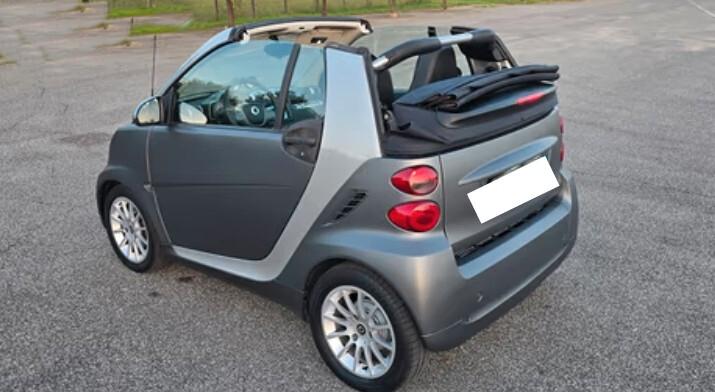 Smart ForTwo 1000 52 kW cabrio passion 451