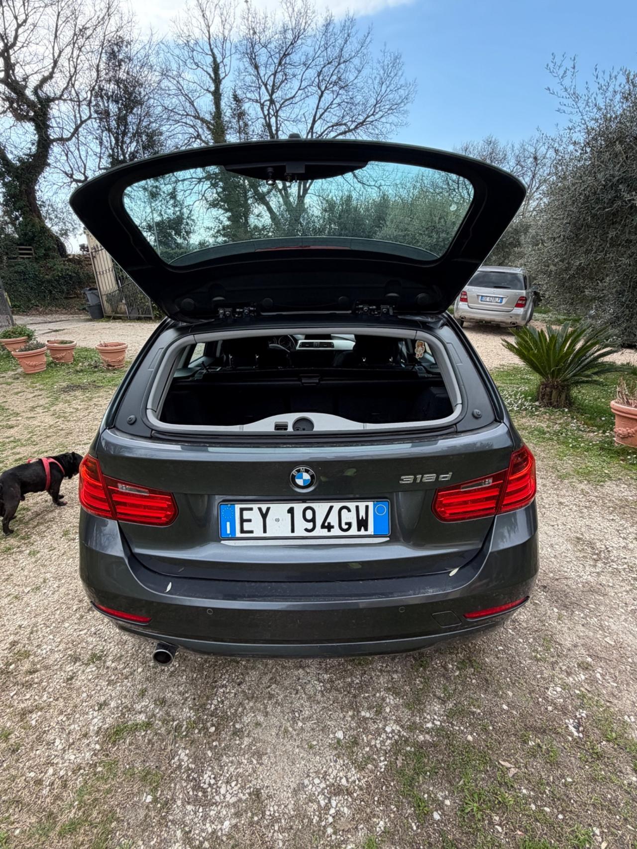 Bmw 118 118d 5p. Unique